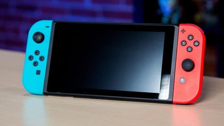 Nintendo Switch ⚡ Big Games, Small Console