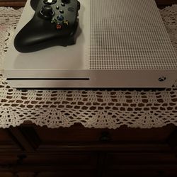 Xbox One S/with Wireless Headset 