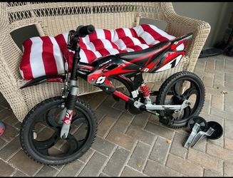 Kids bike in excellent condition