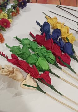 Fiesta color husk flowers