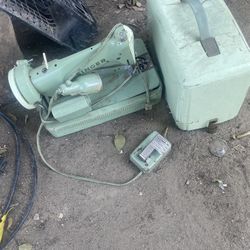 Sewing Machine 