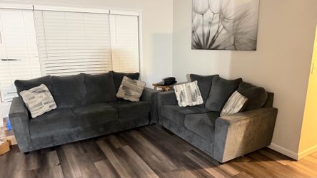 Gray Sofa & Loveseat Set – Comfortable & Sturdy