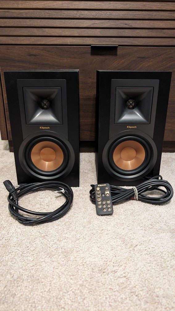 Klipsch R-15PM Powered Speakers 