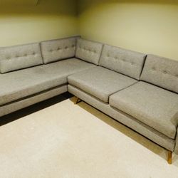Sectional couch