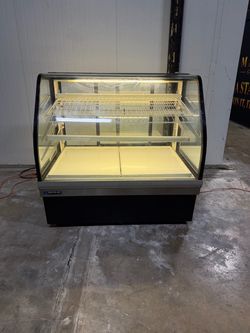 Commercial refrigerator