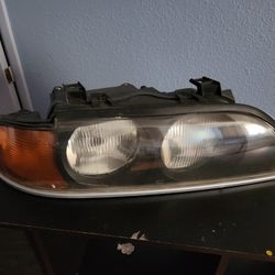 1996 To 2003 BMW 5 Series  E39 OEM Passenger Side Headlight 