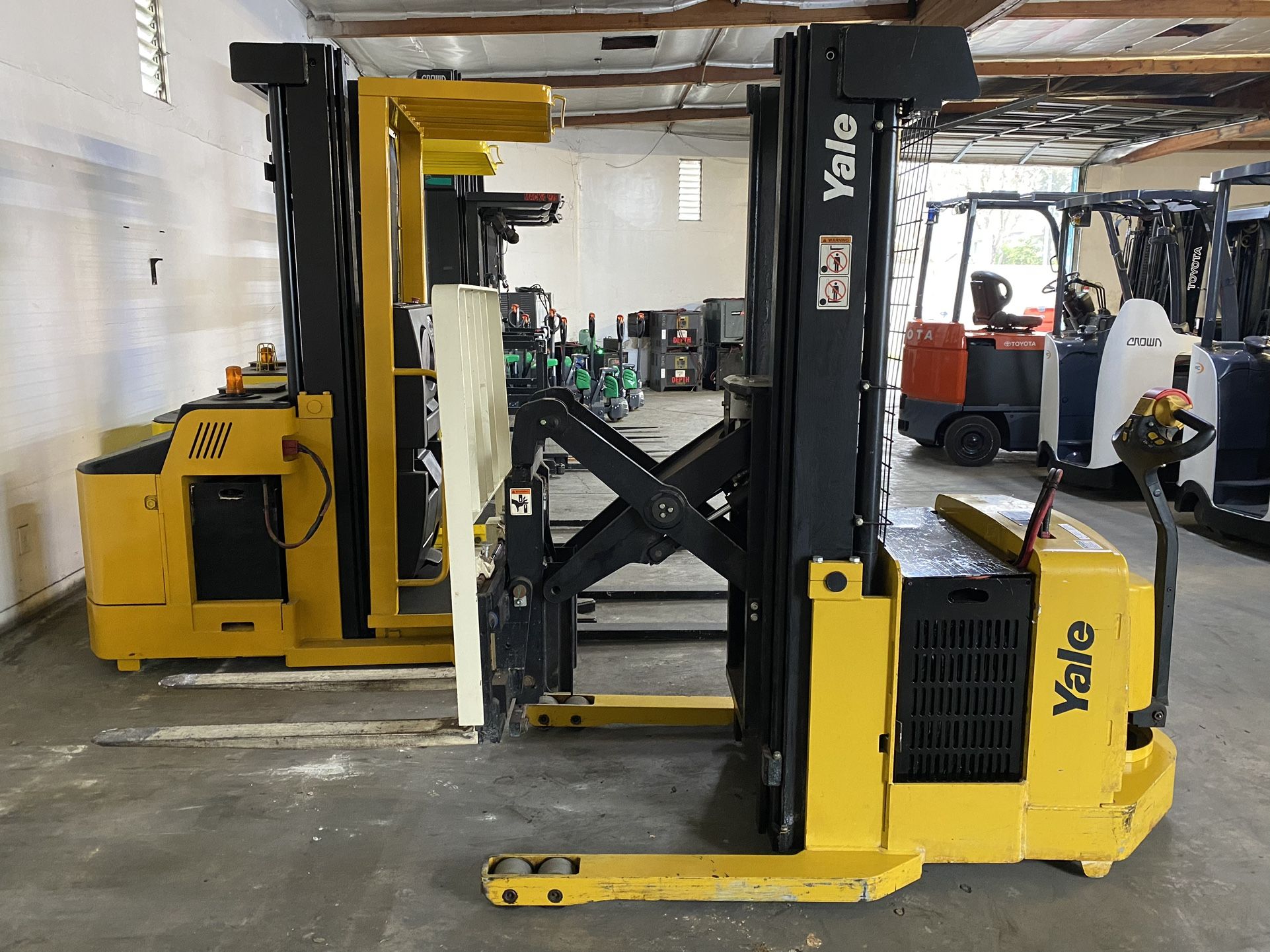 2013 Yale Reach Stacker Forklift 