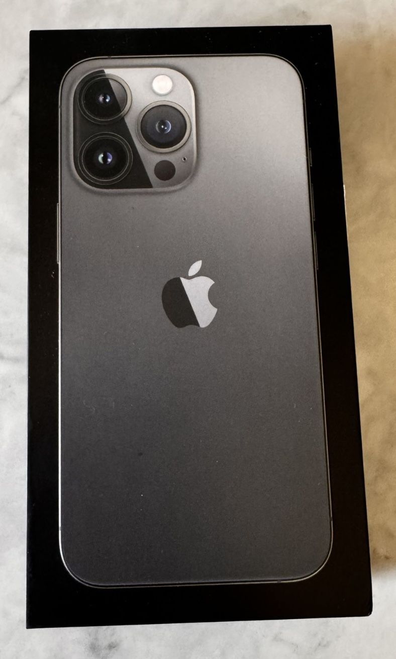 iPhone 13 Pro Lightly Used 