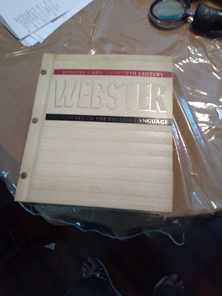 Vintage 1968 Webster's Dictionary This Thing Is Huge And In Excellent Condition Has Over 2,000 Pages Any Questions Feel Free To Ask