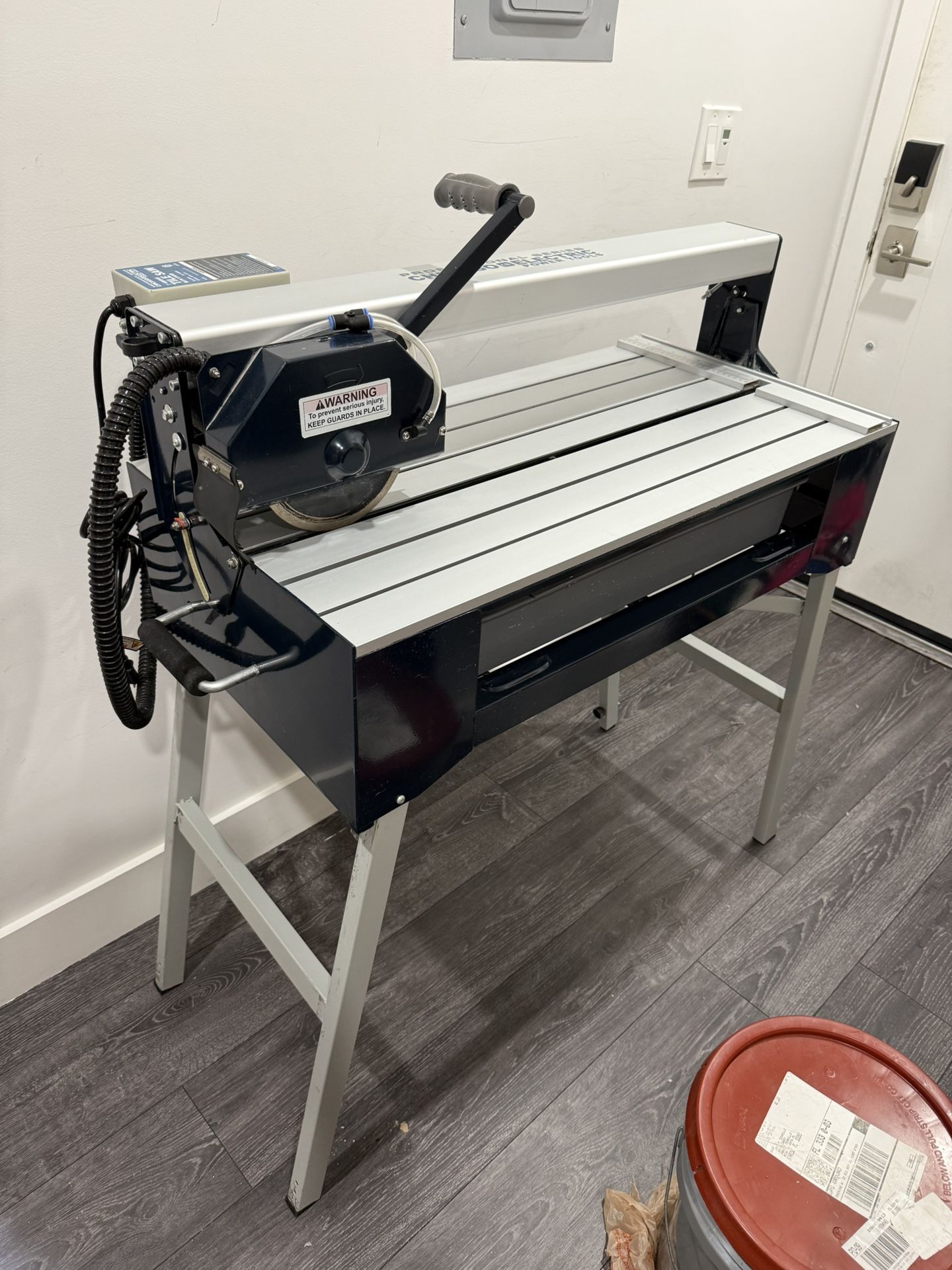 Almost New Tile Table Wet Saw