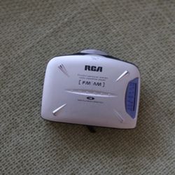 RCA RP-1824a Cassette Player AM/FM Radio