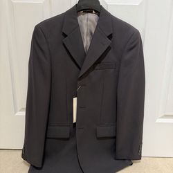 Brand New Perry Ellis Suit size 38 Regular