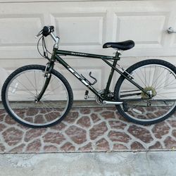 26” Hybrid / Mountain Bike – Good Tires – Needs New Inner Tube