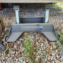 B&W 5th Wheel Hitch Base - RVB3300