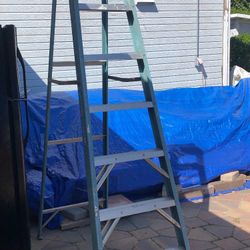 Werner 8 ft. Fiberglass Step Ladder
