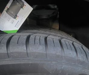 2 Goodyear EagleSport All-Season Tires – 225/55R18