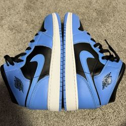 Jordan 1 Mids