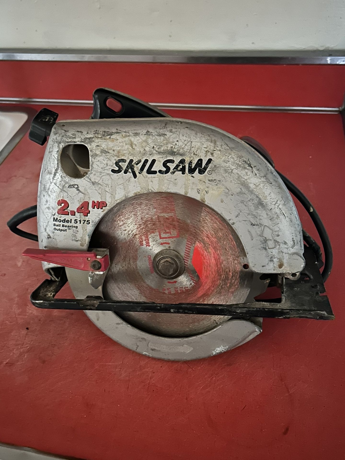 Corded 7 1/4 Skillsaw 