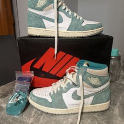 Air Jordan 1 Retro High OG “Turbo Green” - Size 10.5