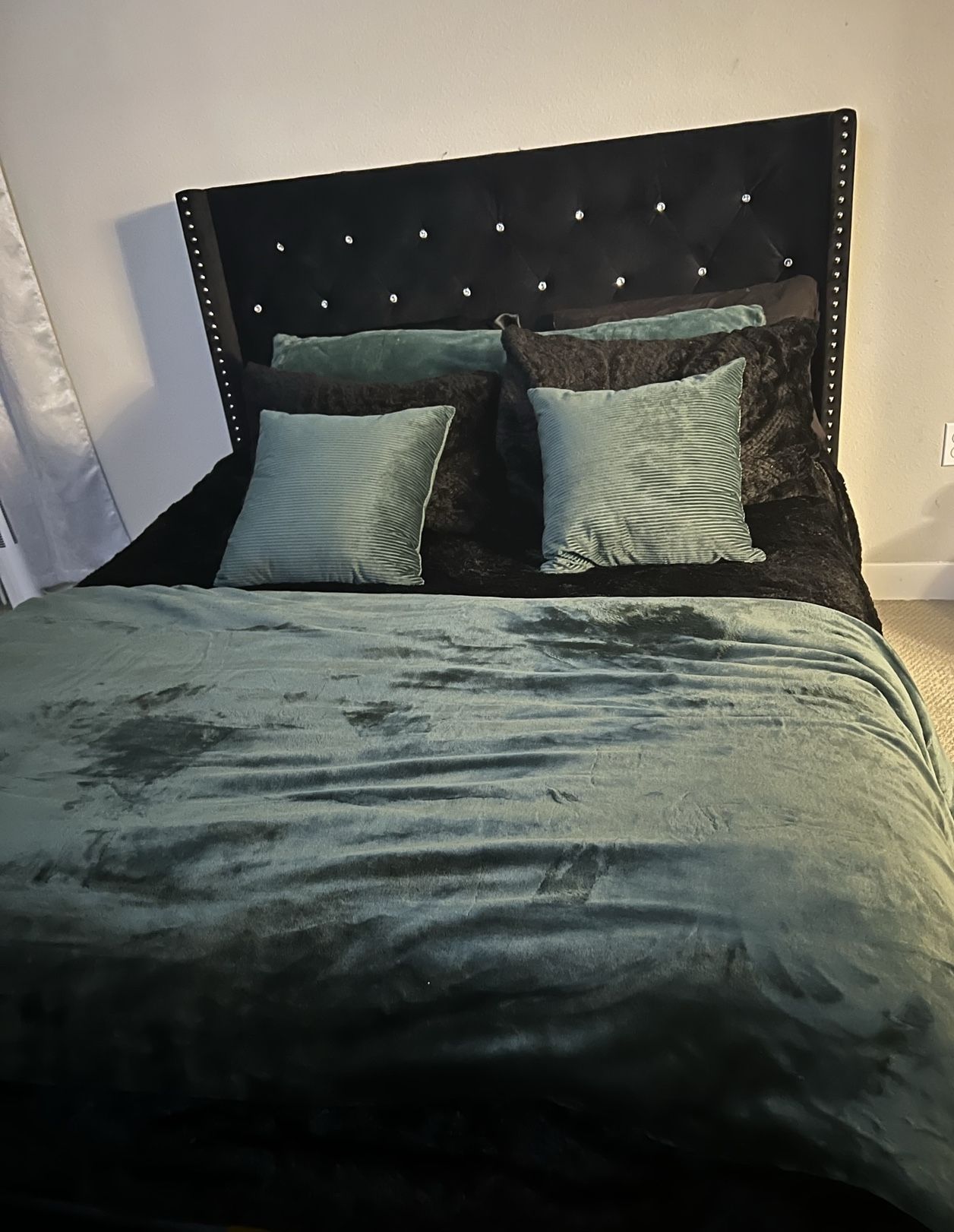 Queen Bed