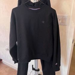 Champion Women Sweatpant Set Medium - Pickup From Northridge Area