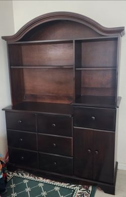 Dresser and hutch attachment