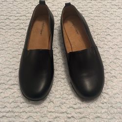 Black like new Slip on