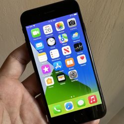 Unlocked iPhone 7 - 32GB Storage