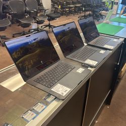 15 Inch MacBook Air M2 16GB RAM 1TB SSD Midnight 