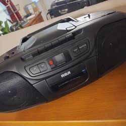 Rca CD/Am/FM/Cassette Player Boombox