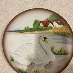 Vintage Homoco 3D Wall Plate - Swan with Cygnets - 1970's