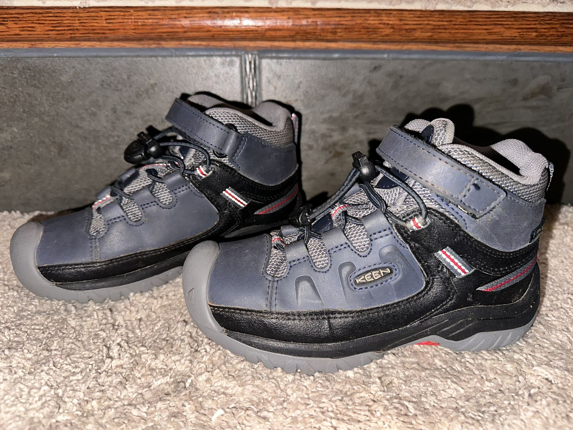 KEEN Unisex-Child Targhee Mid Height Waterproof Hiking Boots