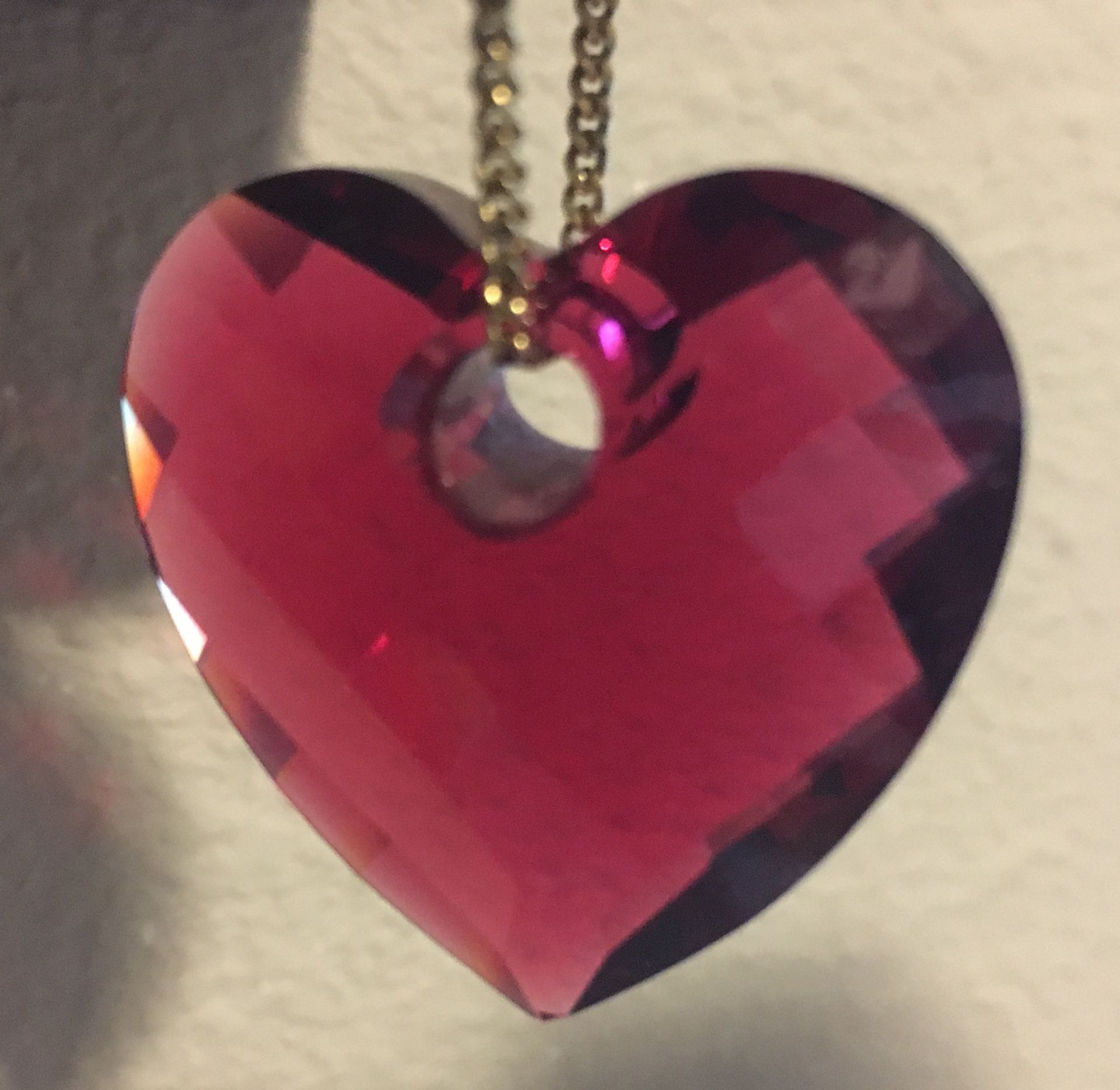 * Swarovski Large Crystal Red Heart Pendant w/fine gold chain