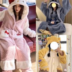 Pijamas De Stish Guiño De Poo Y Helo Kitty 