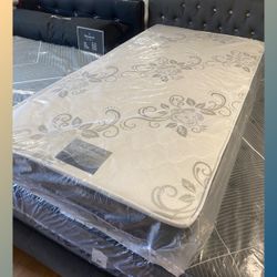 Twin size mattress / Colchon