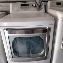 Kenmore Eléctric Dryer For $300