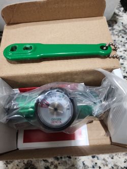 Oxygen Regulator with Wrench, New in Box