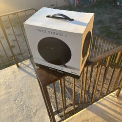 Harman Kardon Onyx Studio 4 Wireless Bluetooth Speaker Black