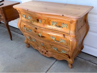Bombay Dresser