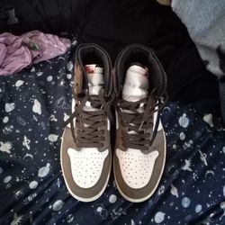 Travis Scott Jordan 1s