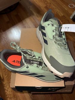 NEW, Adidas Men’s Terrex Anylander Hiking Shoes, Size 10