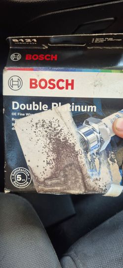 Spark Plugs 8121 Nissan & Isuzu