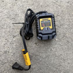 Charger Dewalt 