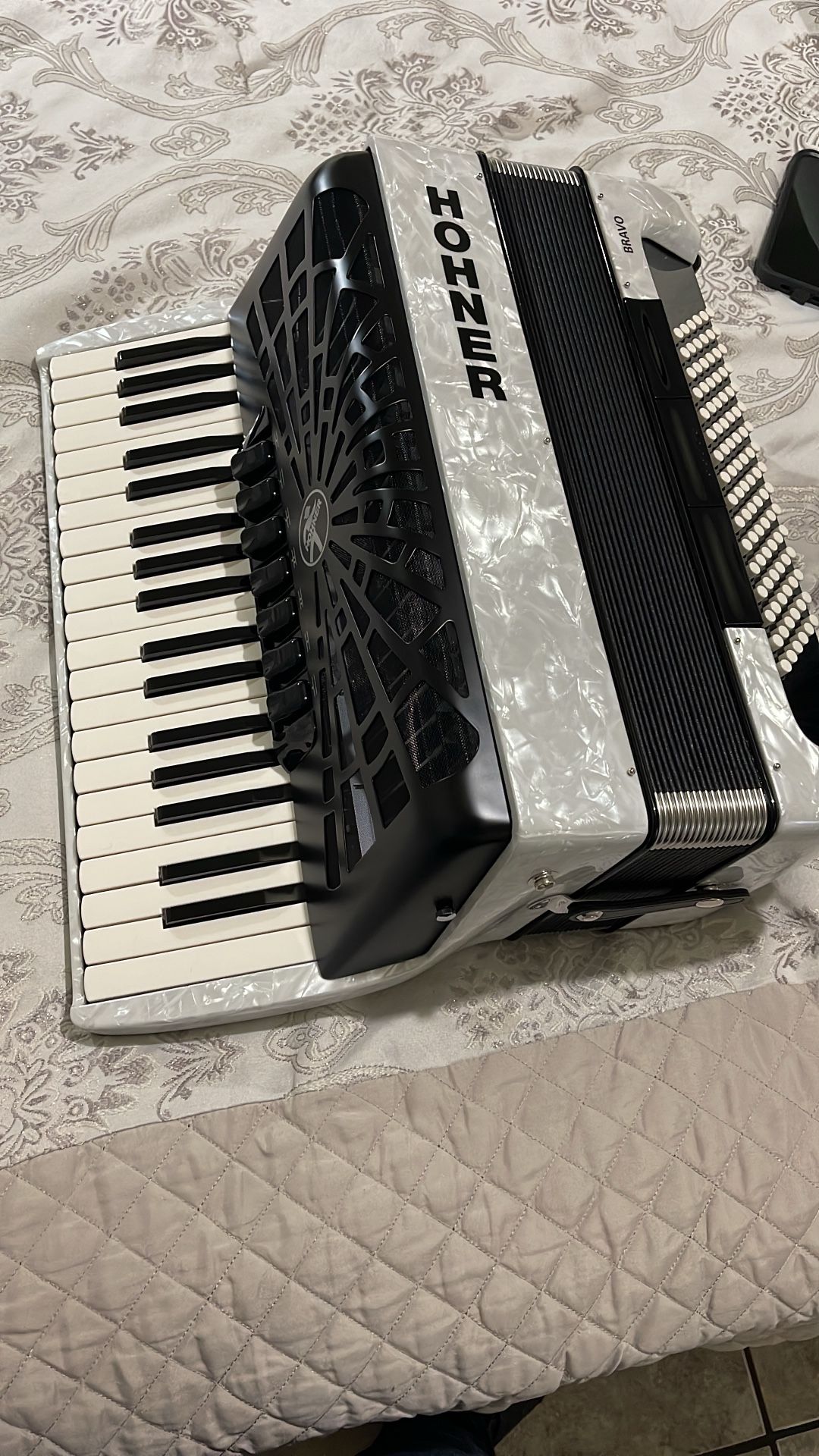 Hohner Bravo iii 96