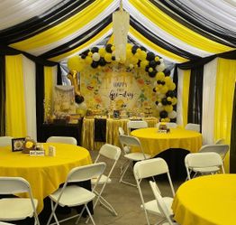 Balloon garland decoration
