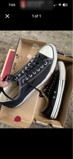 Converse low tops men (101/2)