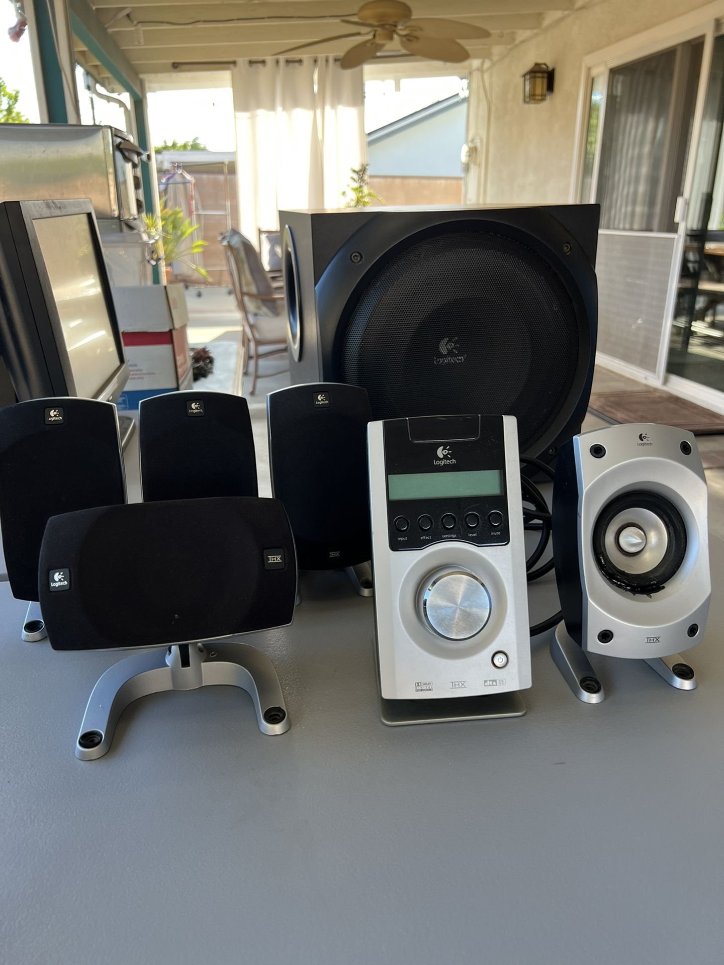 Logitech Z-5500 THX-Certified 5.1 Digital Surround Sound Speaker System (One speaker damaged)