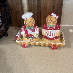 Vintage Gingerbread Salt and Pepper Shakers
