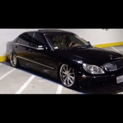 Parting Out2004 S500 . Mercedes 