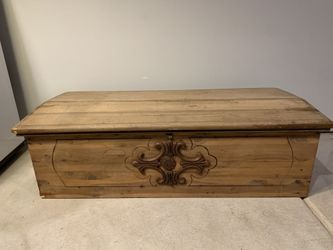 Vintage Wood Trunk With Locking Key 